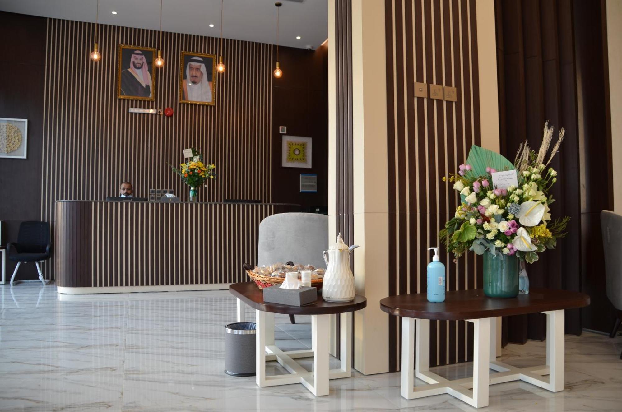 Golden Bujari Hotel - Diyafa Khamis Mushait Exterior photo